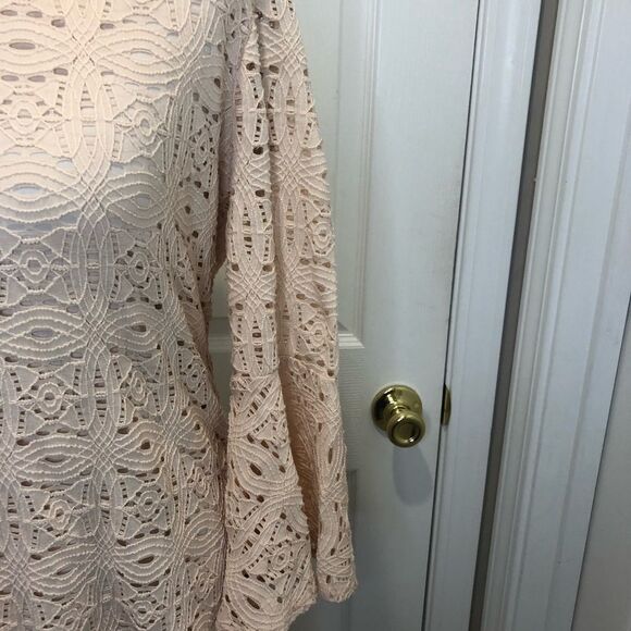 Ronni Nicole pink lace eyelet bell sleeve dress size medium - Picture 4 of 14